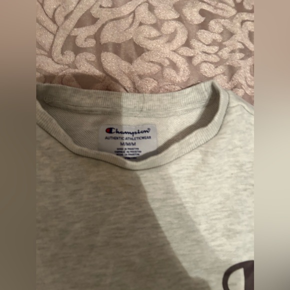 𝐂𝐡𝐚𝐦𝐩𝐢𝐨𝐧 𝐒𝐰𝐞𝐚𝐭𝐬𝐡𝐢𝐫𝐭 - Picture 3 of 3